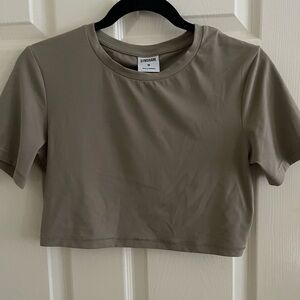 Gymshark x Whitney Simmons V4 Cropped Tee in Cement Brown